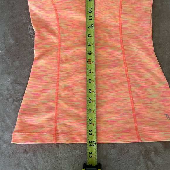 Beautiful athletic top. Excellent condition. - Picture 10 of 15